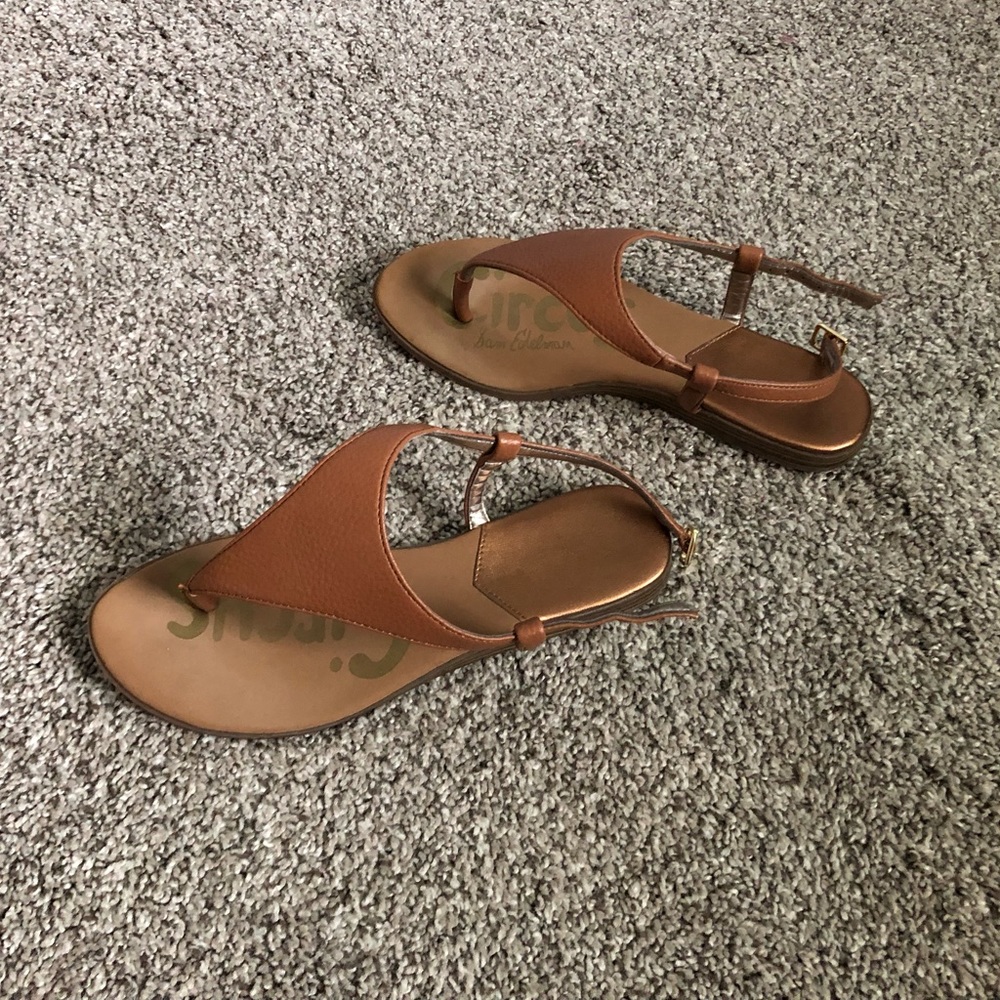 Tan leather sandals - Size: 6